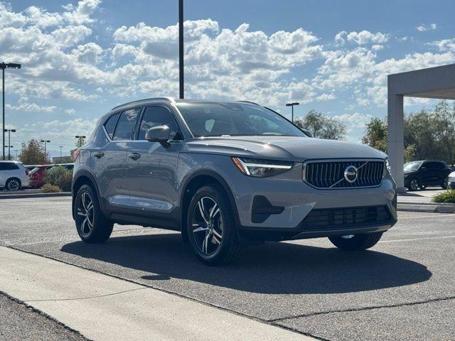 new 2025 Volvo XC40 car, priced at $45,275