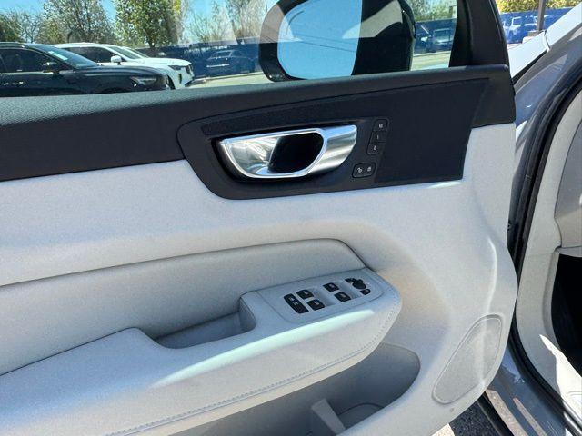 new 2025 Volvo XC60 car, priced at $54,011