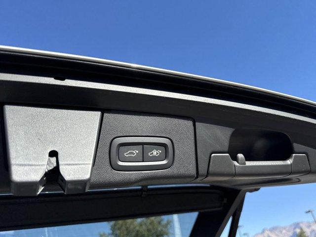 new 2025 Volvo XC60 car, priced at $49,751