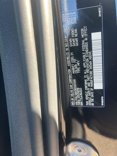 used 2024 Volvo XC40 car, priced at $25,995