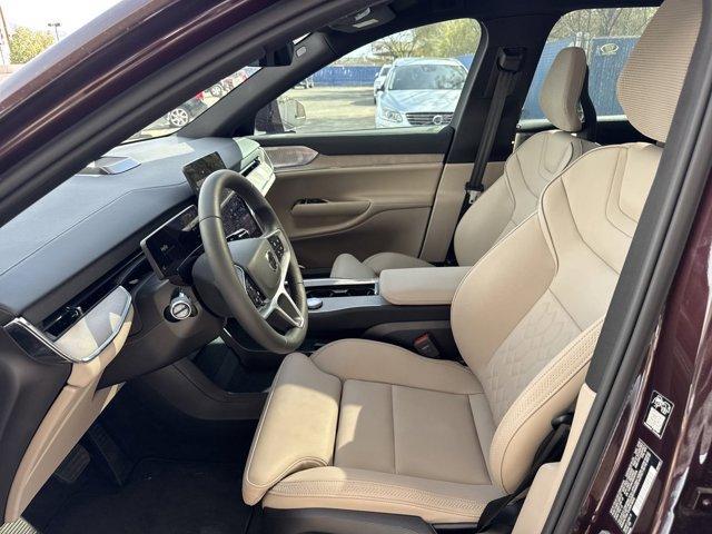 new 2025 Volvo EX90 car, priced at $95,140