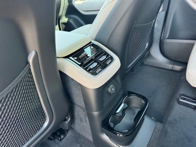 new 2026 Volvo XC90 Plug-In Hybrid car, priced at $84,655