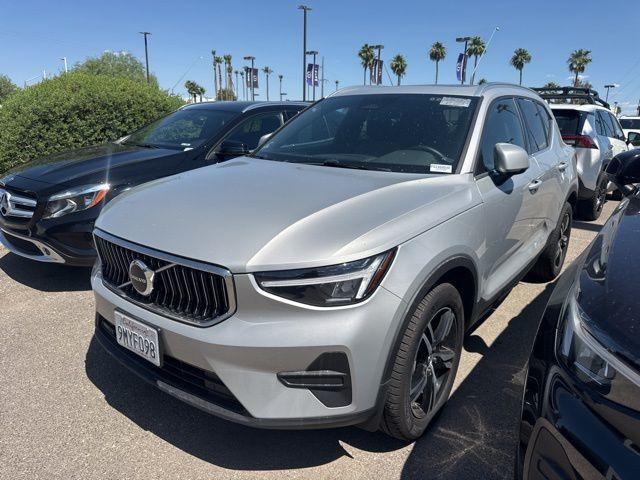 used 2025 Volvo XC40 car