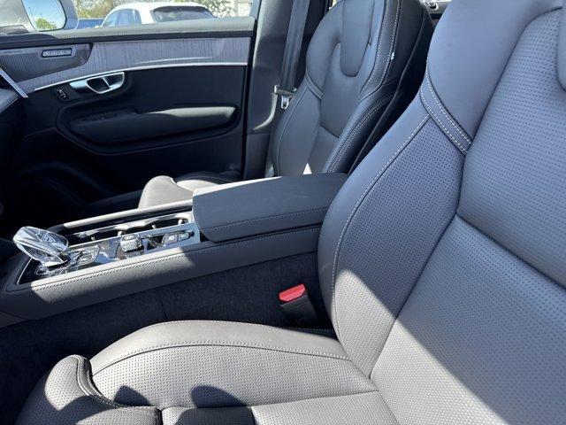 new 2025 Volvo XC90 Plug-In Hybrid car, priced at $86,040