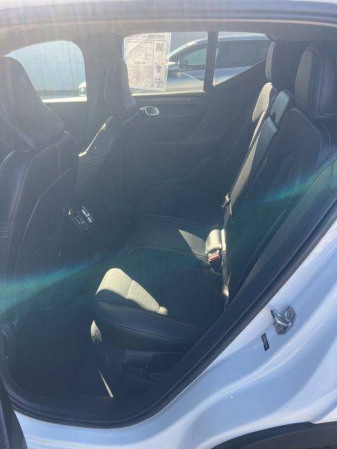 used 2020 Volvo XC40 car, priced at $21,995