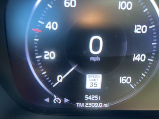 used 2020 Volvo XC40 car, priced at $21,995