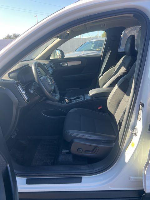 used 2020 Volvo XC40 car, priced at $21,995