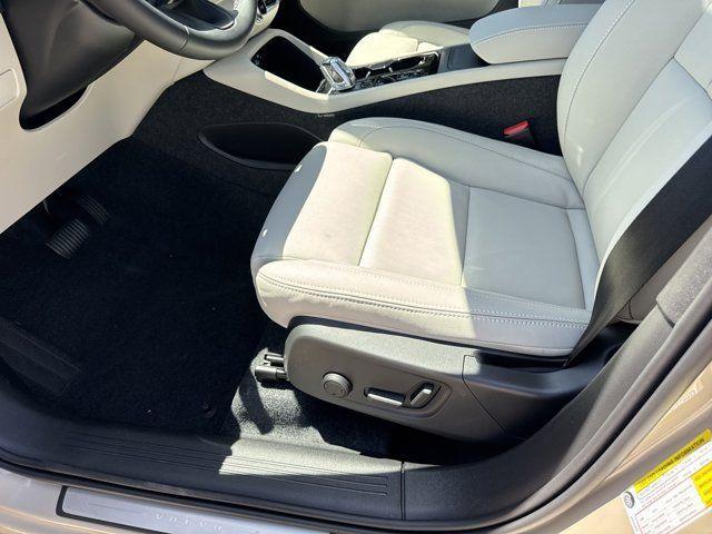 new 2025 Volvo XC40 car, priced at $51,441