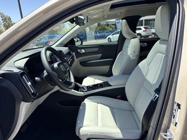 new 2025 Volvo XC40 car, priced at $51,441