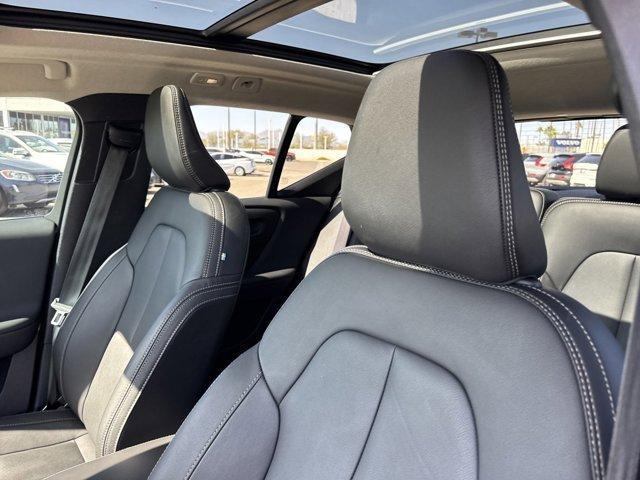 new 2025 Volvo XC40 car, priced at $44,996