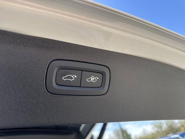 new 2025 Volvo XC90 car, priced at $67,680