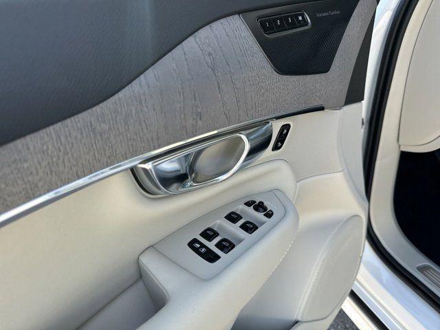 new 2025 Volvo XC90 Plug-In Hybrid car, priced at $71,995