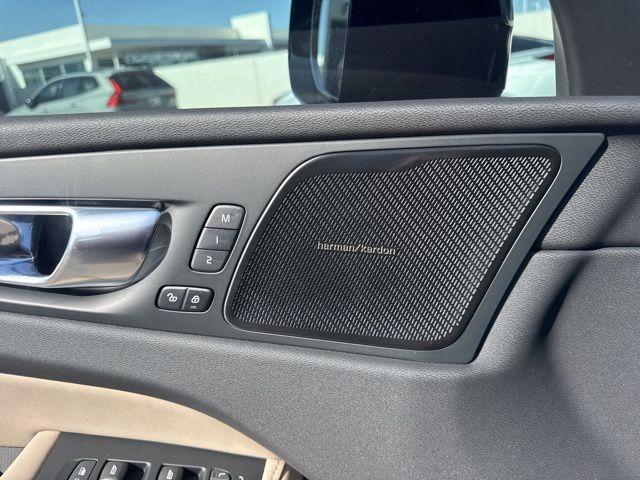 new 2026 Volvo XC60 car, priced at $59,080