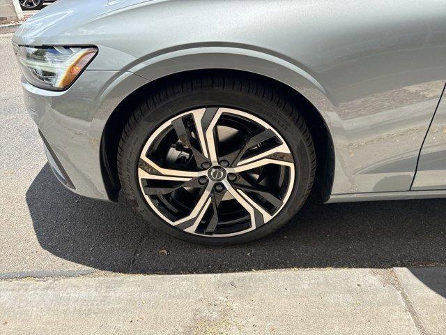 new 2024 Volvo S60 car, priced at $40,995