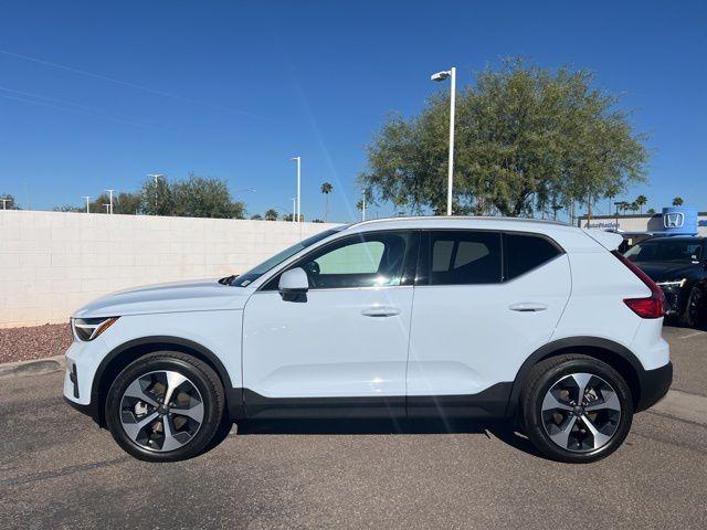 new 2025 Volvo XC40 car, priced at $39,995