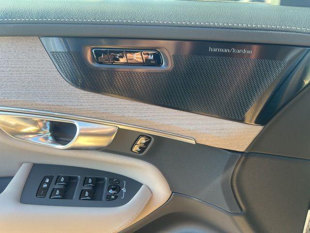 new 2026 Volvo XC90 Plug-In Hybrid car, priced at $85,625