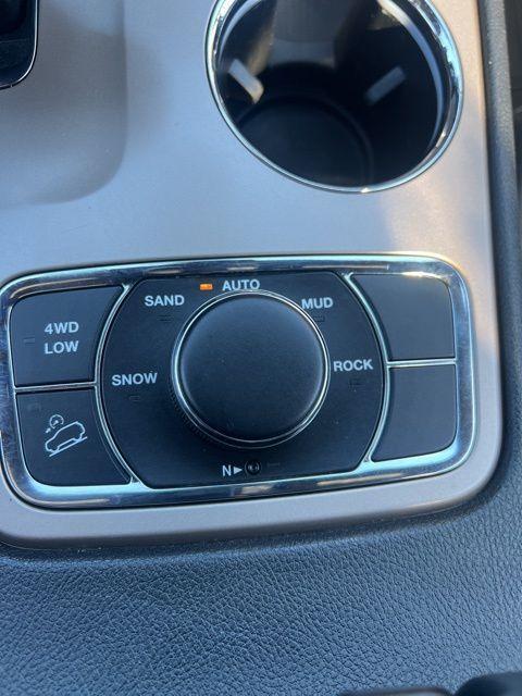 used 2015 Jeep Grand Cherokee car, priced at $11,495