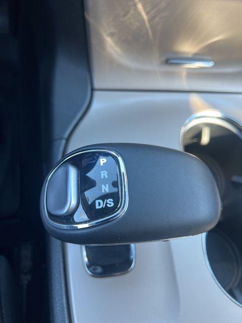 used 2015 Jeep Grand Cherokee car, priced at $11,495