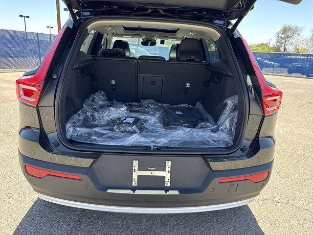 new 2025 Volvo XC40 car, priced at $45,466