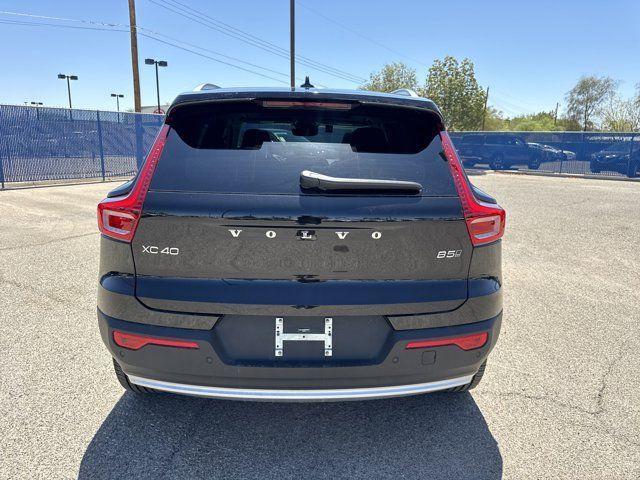 new 2025 Volvo XC40 car, priced at $45,466