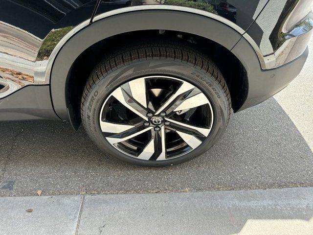 new 2024 Volvo XC40 car, priced at $45,995