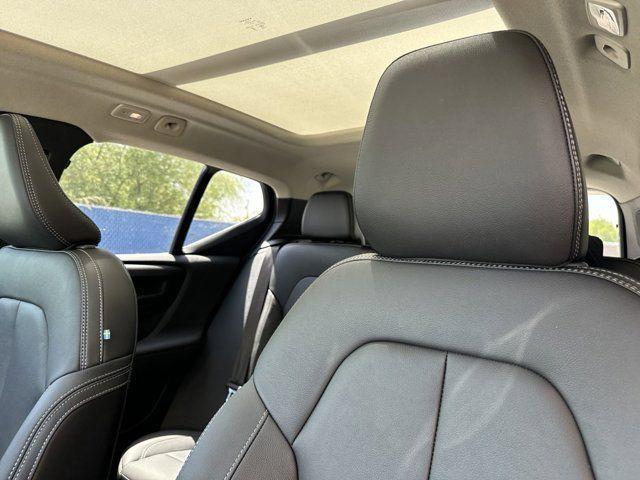 new 2024 Volvo XC40 car, priced at $45,995