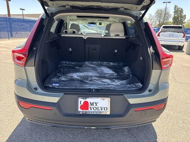 new 2025 Volvo XC40 car, priced at $50,816