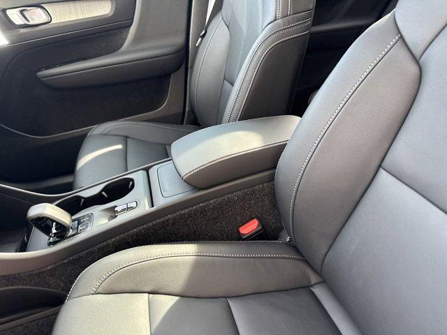 new 2025 Volvo XC40 car, priced at $45,016