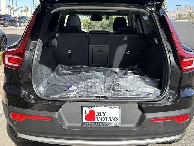 new 2025 Volvo XC40 car, priced at $45,016