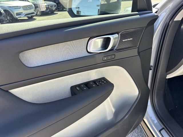 new 2025 Volvo XC40 car, priced at $51,661