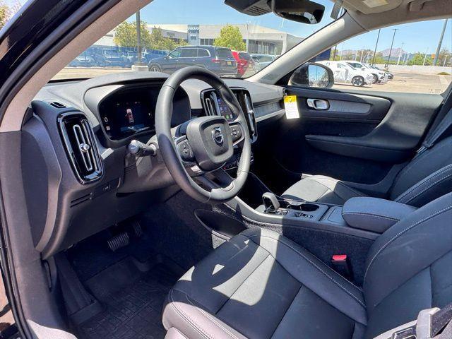 new 2025 Volvo XC40 car, priced at $46,075