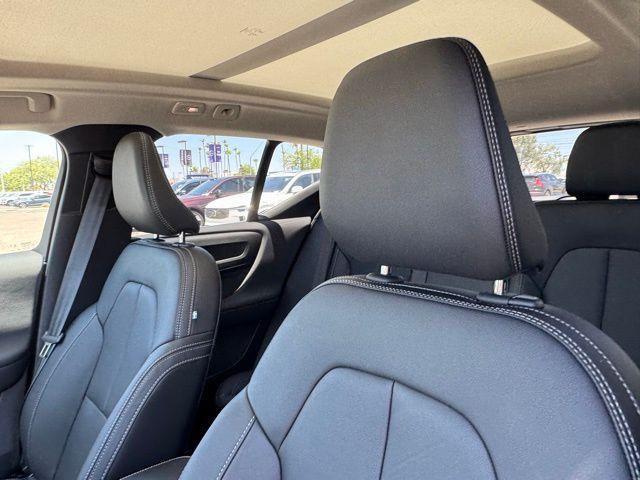 new 2025 Volvo XC40 car, priced at $46,075