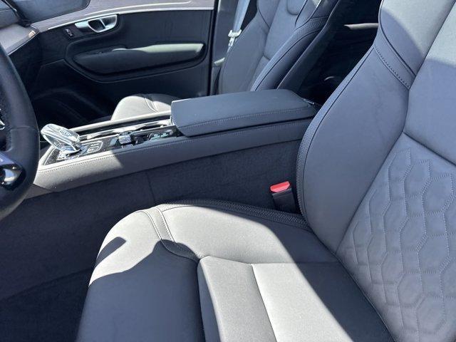 new 2025 Volvo XC90 car, priced at $63,730