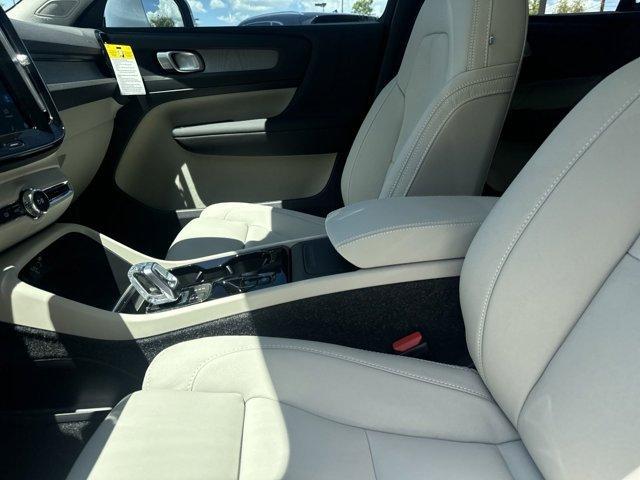 new 2025 Volvo XC40 car, priced at $48,456