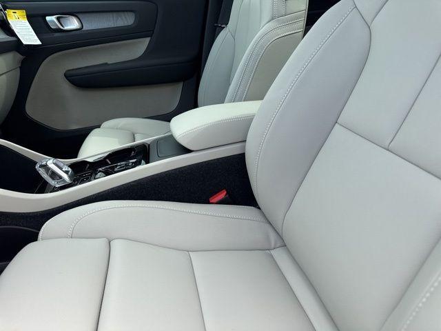 new 2026 Volvo XC40 car, priced at $47,420