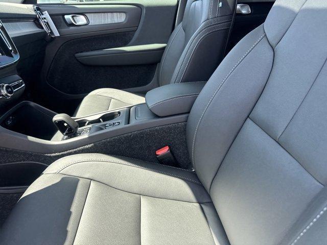 new 2025 Volvo XC40 car, priced at $45,246