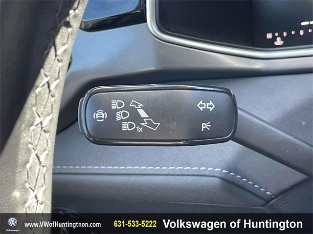used 2025 Volkswagen Taos car