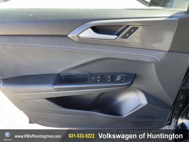 used 2025 Volkswagen Taos car