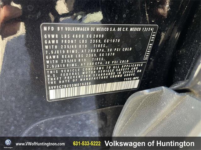 used 2025 Volkswagen Taos car