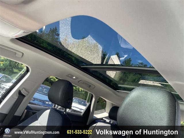 used 2025 Volkswagen Taos car
