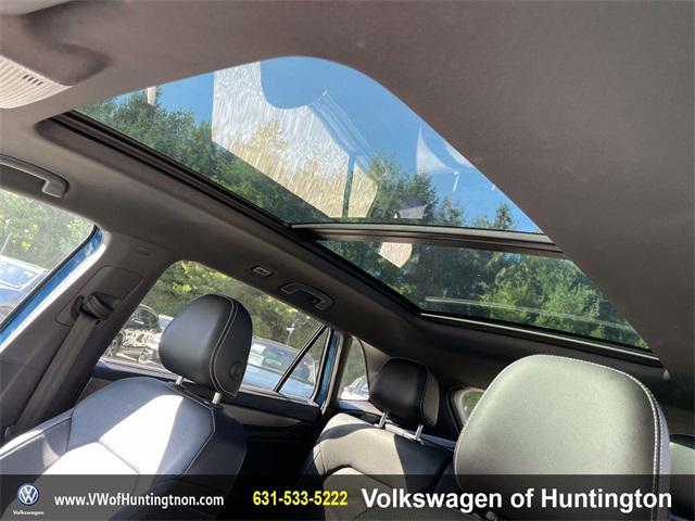 used 2025 Volkswagen Atlas Cross Sport car