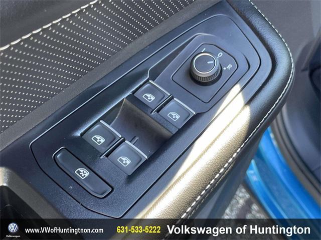 used 2025 Volkswagen Atlas Cross Sport car