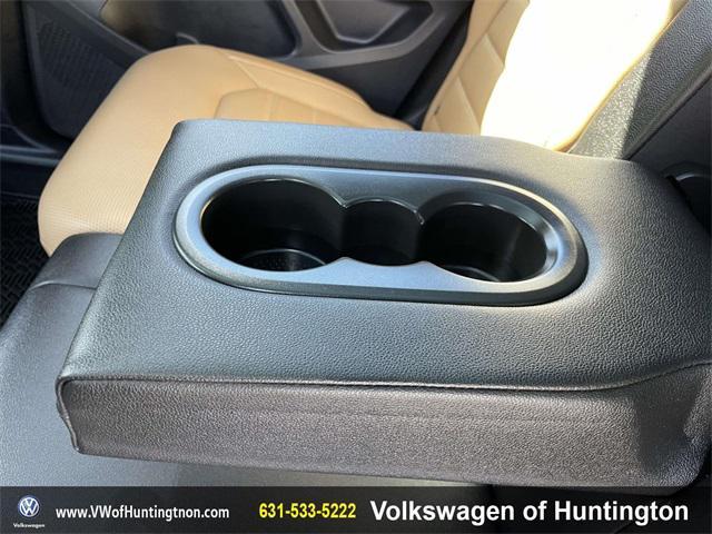 used 2025 Volkswagen Atlas Cross Sport car