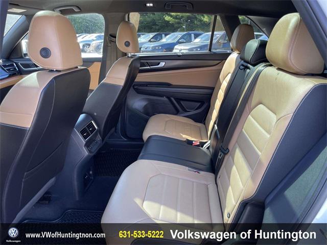 used 2025 Volkswagen Atlas Cross Sport car