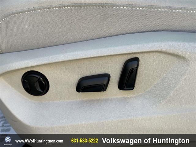 used 2025 Volkswagen Atlas car