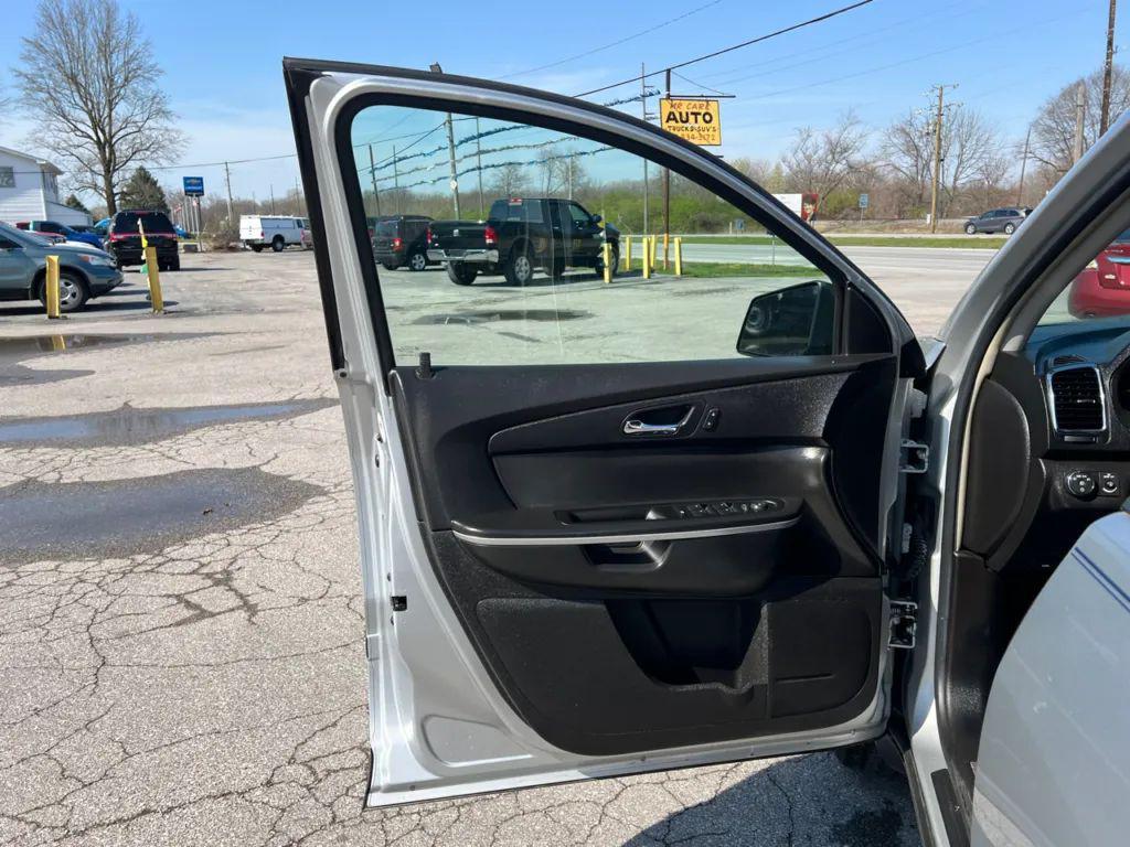 used 2009 GMC Acadia car, priced at $5,990