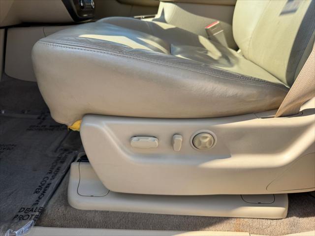 used 2009 GMC Yukon car, priced at $12,990