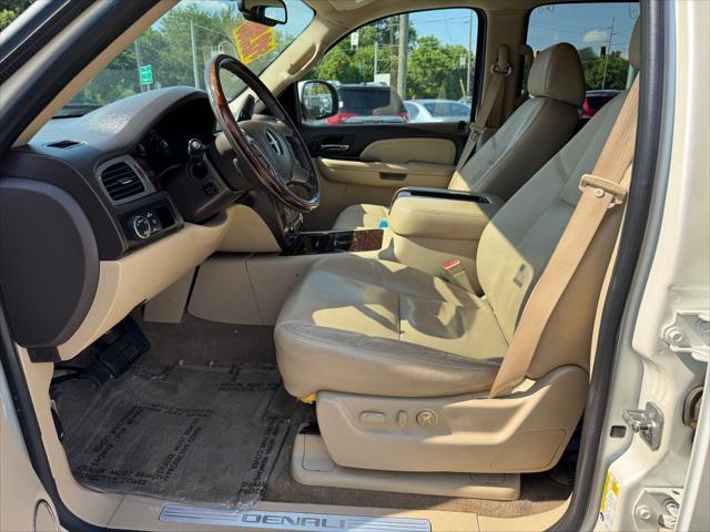 used 2009 GMC Yukon car, priced at $12,990
