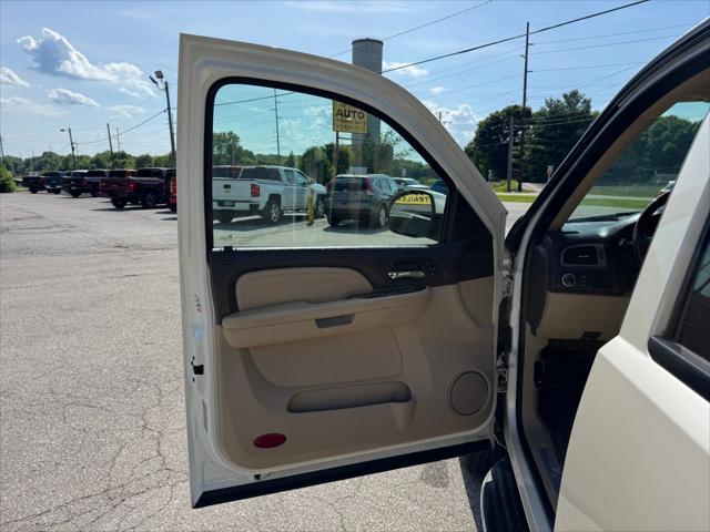 used 2009 GMC Yukon car, priced at $12,990