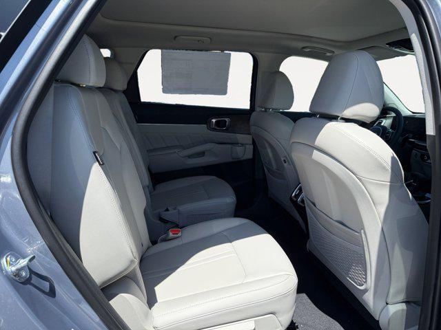 new 2025 Kia Sorento car, priced at $43,010